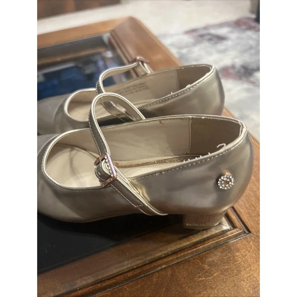 Nine West Mary Jane Heels Kids Size 13 Champagne Gold Glitter Buckle Dress Shoes